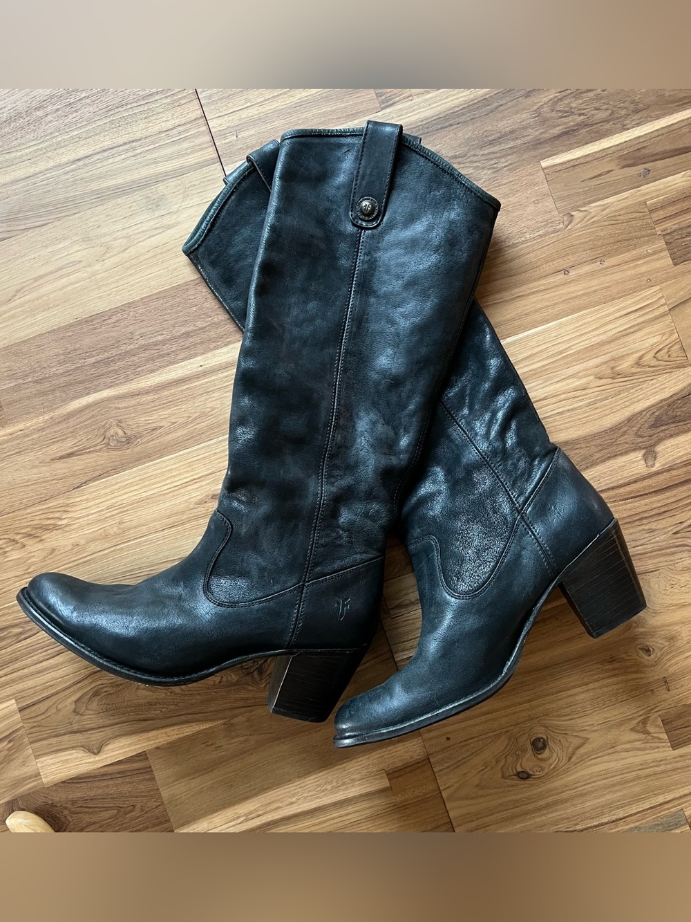 NWOB Frye Jackie Black Boots